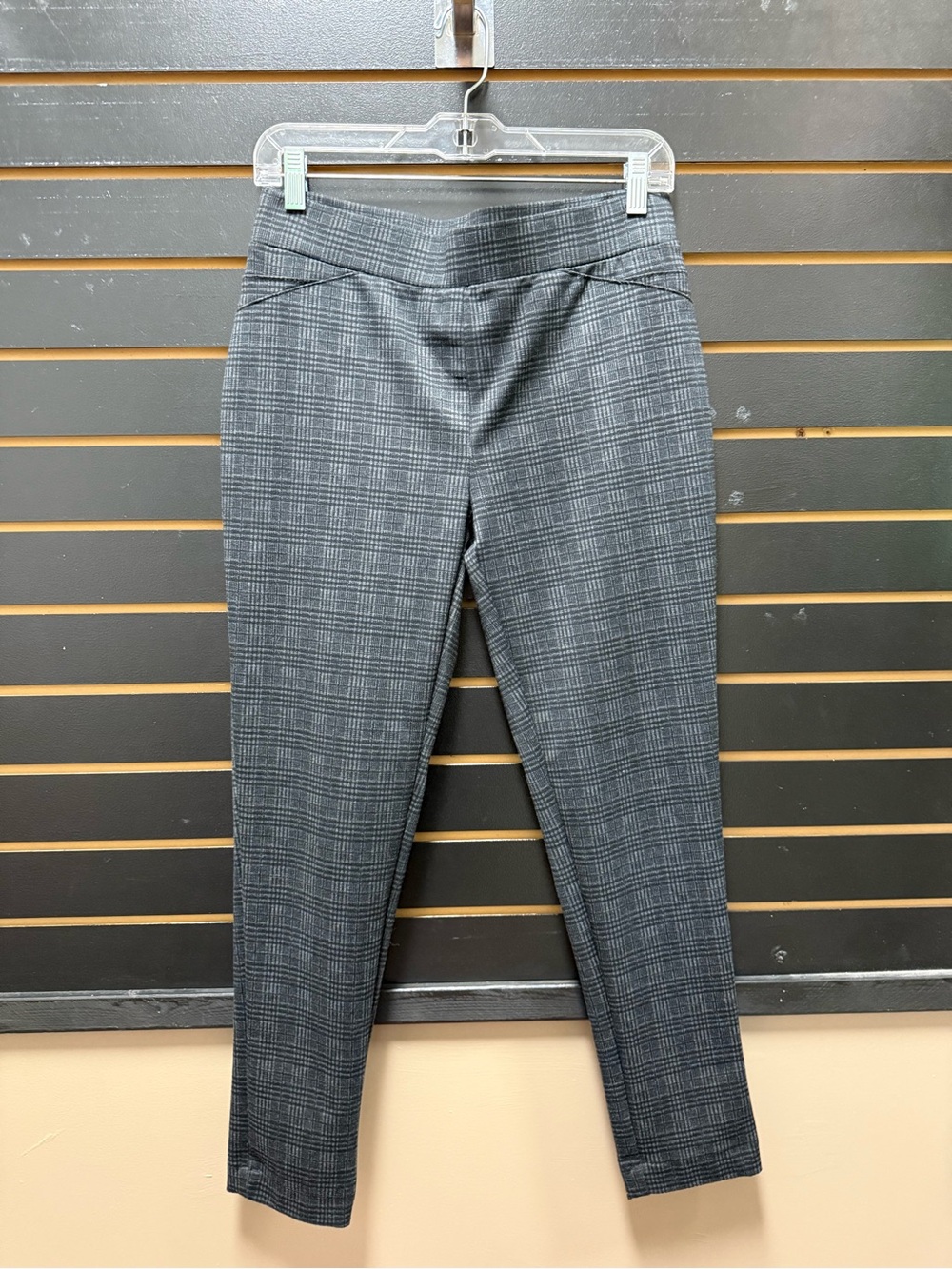 Calvin Klein Gray Plaid Pull-On Ankle Pants Size 6